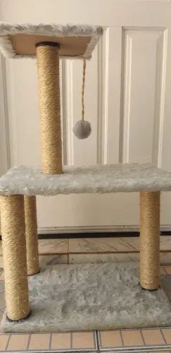 Arranhador para Gatos na Cor Cinza Sisal 3 Andares