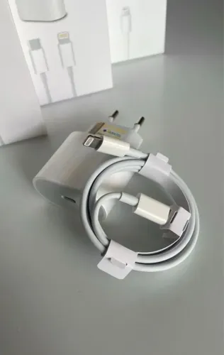 Carregador de iPhone