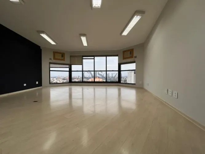 Sala comercial para alugar com 73m² na esquina da Higienópolis com JK