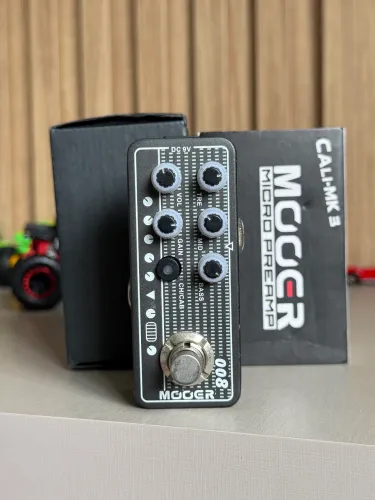 Pedal Micro Preamp Mooer M008 Cali MK3