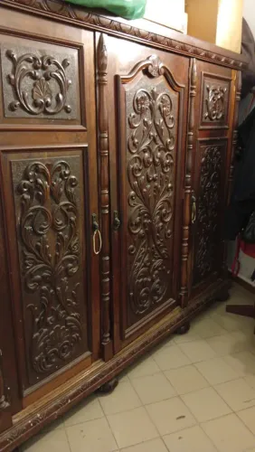 Guarda roupa vitoriano