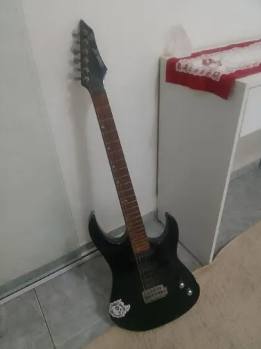 Guitarra Groovin + Pedal Cuvave Baby + Cabo + Cordas Novas Ernie Ball