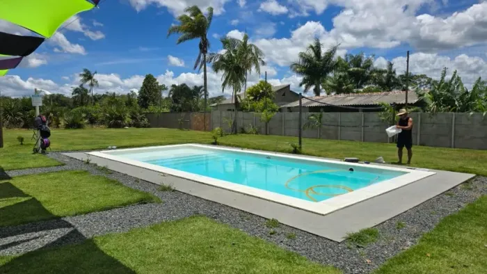 Chácara para Lazer, Moradia e RENDA 2.200M² no asfalto 1km da Rod. Régis Bitencourt