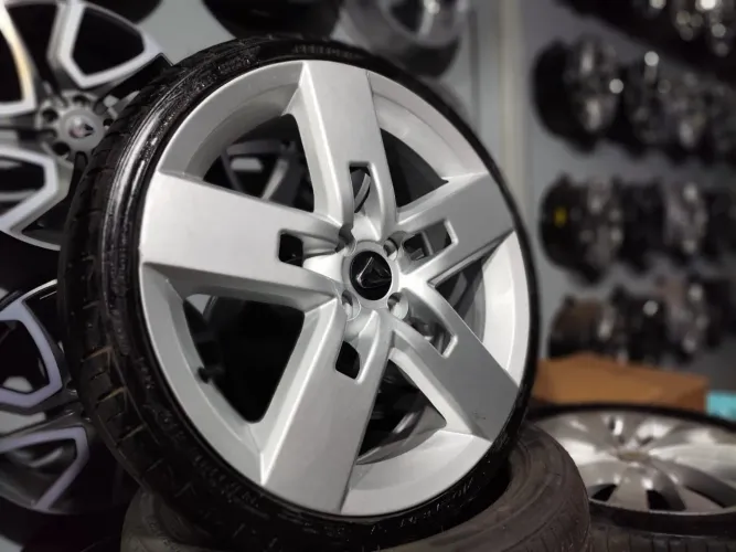 Rodas R18" New Strong Originais volcano (GM/Fiat/VW)+ Pneus 185/35 R18"-Aceito Cartão 