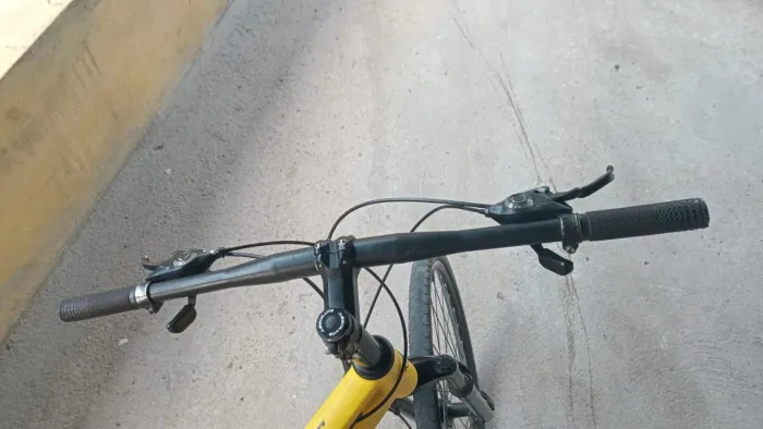 Vende se bicicleta GTI em ótima condições?