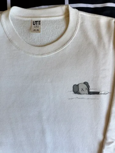 Moletom manga longa Off White - UNIQLO x KAWS - M