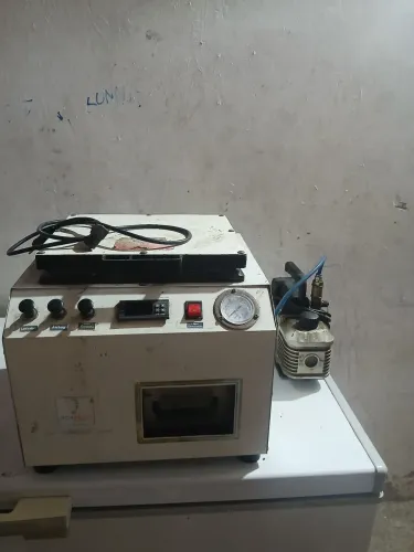 Máquina de tira bolhas e conserto de tela