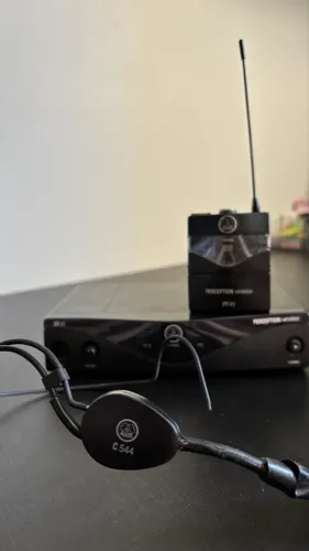 Microfone Sem Fio AKG Perception Wireless + Headset AKG C544