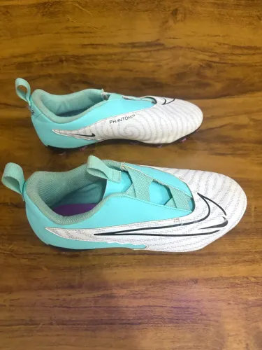 Chuteira Nike Phantom GX Academy - tam 35 - 250,00