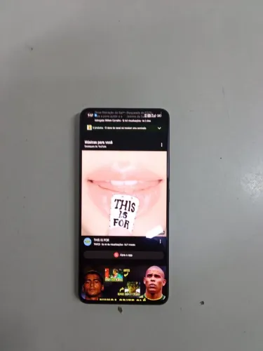 Vendo smartphone POCO X6 5G com nota fiscal e em ótimo estado!!