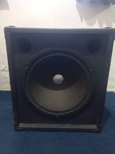 Amplificador de Contrabaixo Staner BS 120 ? 120W
