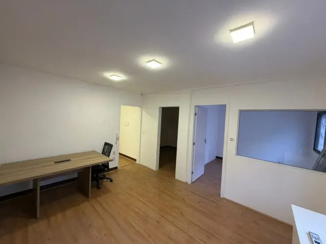 Excelente Sala Comercial na  Avenida Fortaleza em Itapuã!