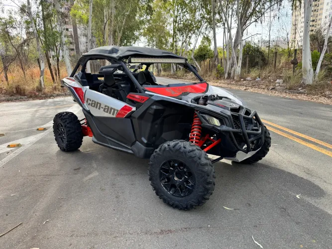 UTV Maverick X3 DS Turbo 2020 com Carreta Rodoviária
