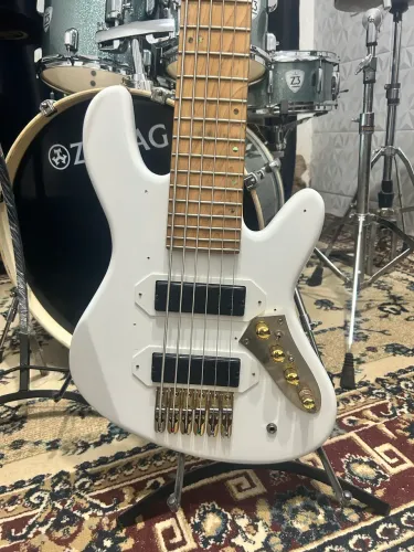 Contra baixo Garcias jazz Bazz