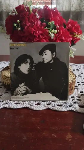 Raro Compacto Vinil John Lennon Woman Yoko Ono 1981 Original 7' Beatles