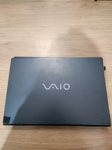Notebook Vaio Positivo Carcaça quebrada