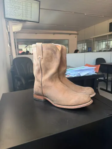 Bota Goyazes Dakar Havana/Dakar TAMANHO 40 Em perfeito estado.