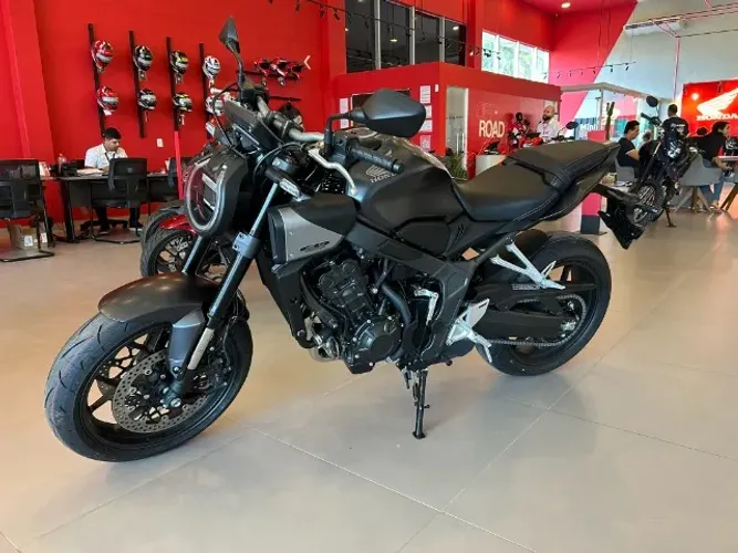 Honda CB 650R E-Clutch 2026 0KM | IPVA + Emplacamento Grátis
