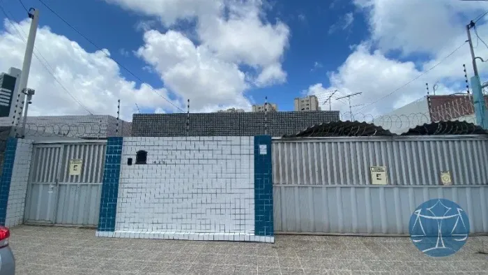 CASA AO LADO CORPO DE BOMBEIROS