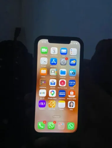 Iphone brindado 2 messes de uso 