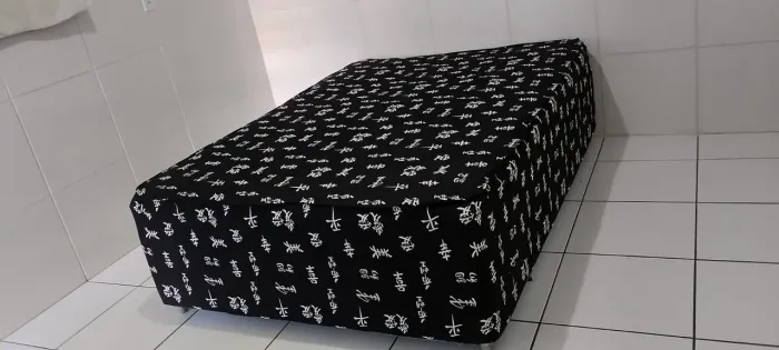 Vende-se cama de casal de mola