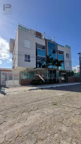 Apartamento de 3 quartos a 250 metros da praia de Canasvieiras