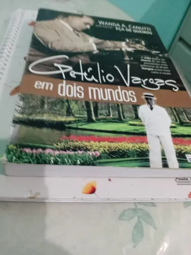 Livro Getúlio em dois mundos