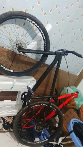 Vendo uma bicicleta 29 troco em celular zap *43