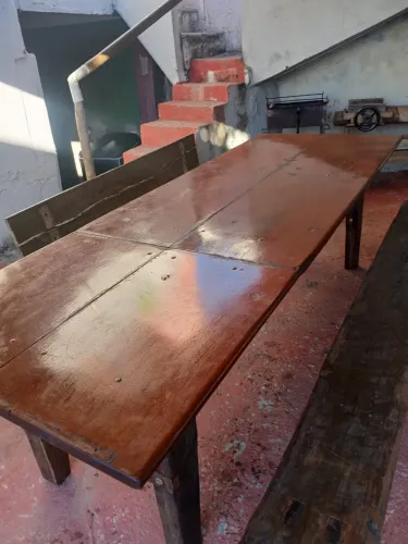 Vendo mesa de Madeira