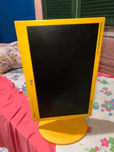 Vendo Monitor original de fábrica