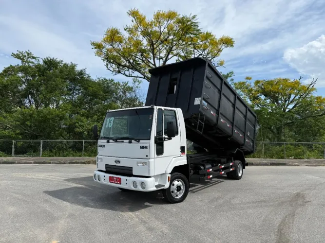 CARGO 816 CAÇAMBA BASCULANTE BAIXO KM