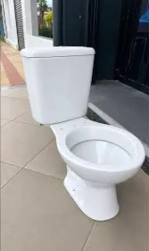 Vaso sanitário tenho 2 valor 500,00 sem detalhes