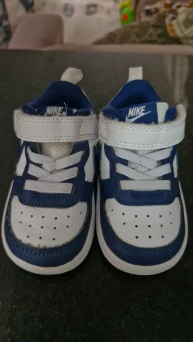 Nike infantil tamanho 20