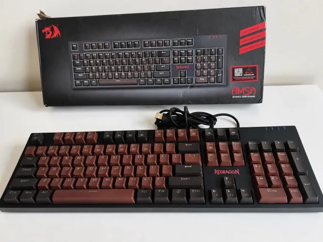 Teclado Gamer Redragon K592 Amsa RGB USB