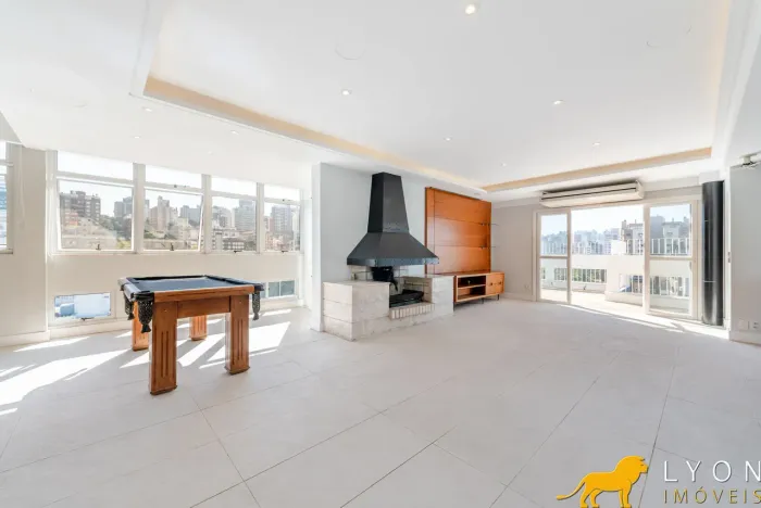 Cobertura à venda com 3 dormitórios (1 suíte) no Bela Vista, 260m² e 4 vagas