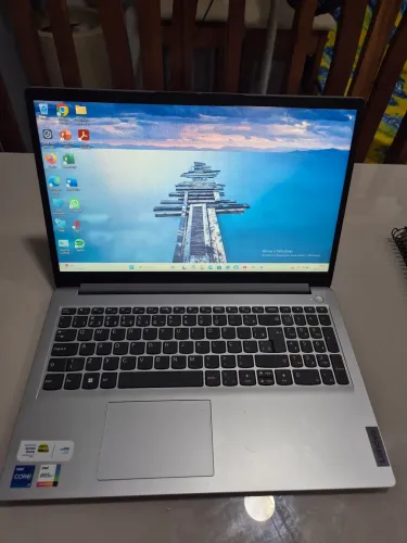 Notebook Lenovo IdeaPad 1 (i7 12ª Geração / 12GB RAM / SSD 512GB / Iris Xe)