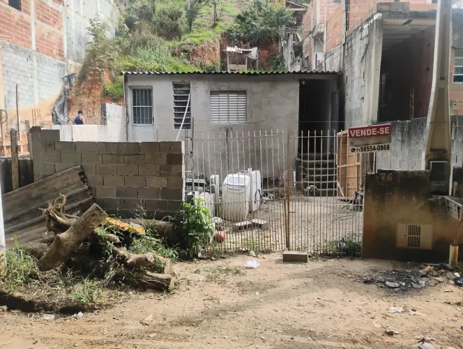 2 Casas no Santa Cecília 1 SJC