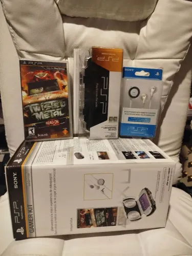 Kit PSP, jogo lacrado, fone e case