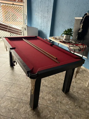 MESA DE SINUCA Com kit de bolas e 3 tacos 