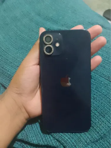 iPhone 12 marcas de uso