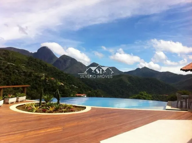 Casa- Petrópolis, Araras