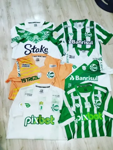 CAMISAS DE VESTIÁRIO DO JUVENTUDE, JU, MATERIAL DE JOGO OFICIAIS