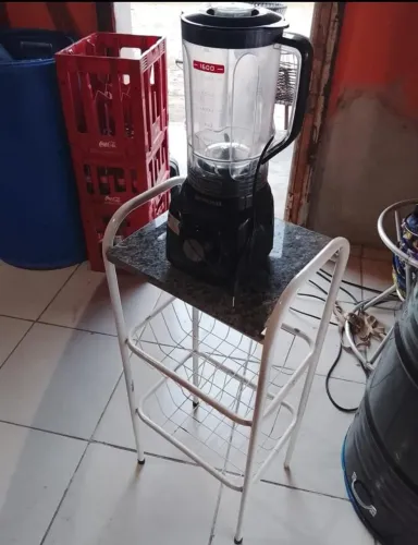 LIQUIDIFICADOR MONDIAL E FRUTEIRA