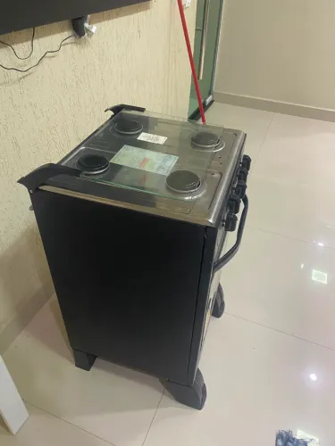 Vende-se fogão 4 bocas