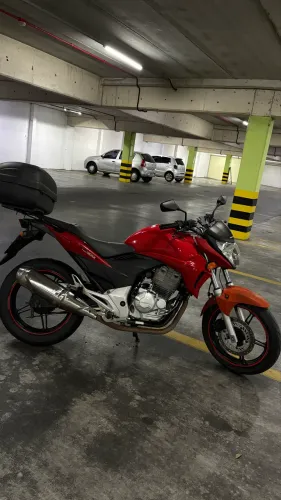 CB 300R / 2009 Vermelha