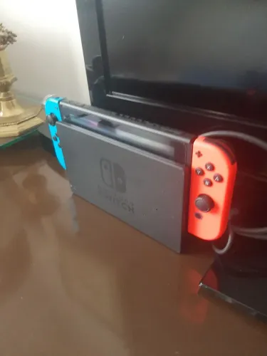 Nintendo Switch (Acompanha jogos)