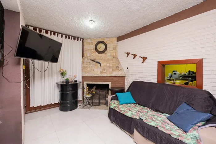 Casa à venda no Areal, Pelotas - 200 m², 2 quartos (sendo 1 suíte), lareira, sacada e espa