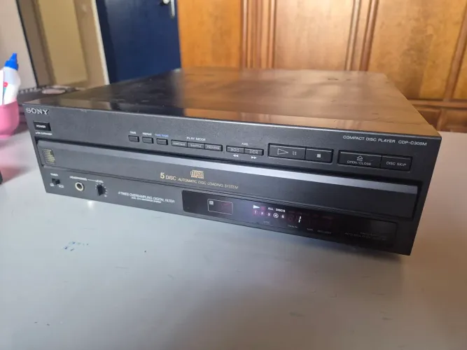 Cd player sony cdp-c305m 