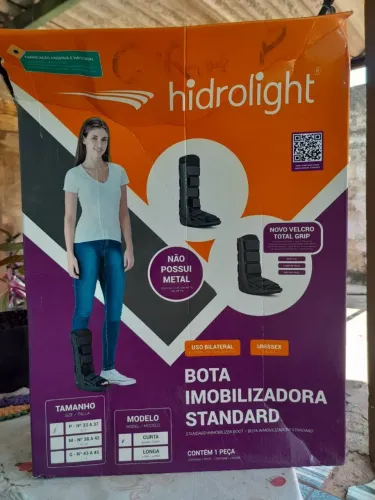 Bota ortopédica, pé direito, calça 34 a 38 , usada uma vez apenas , $120