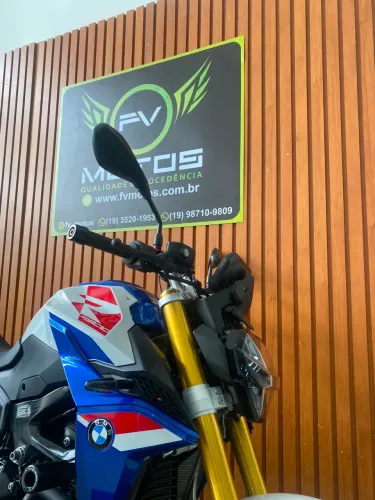 BMW F900 R SPORT PLUS BRANCA 2024 - IMPECÁVEL